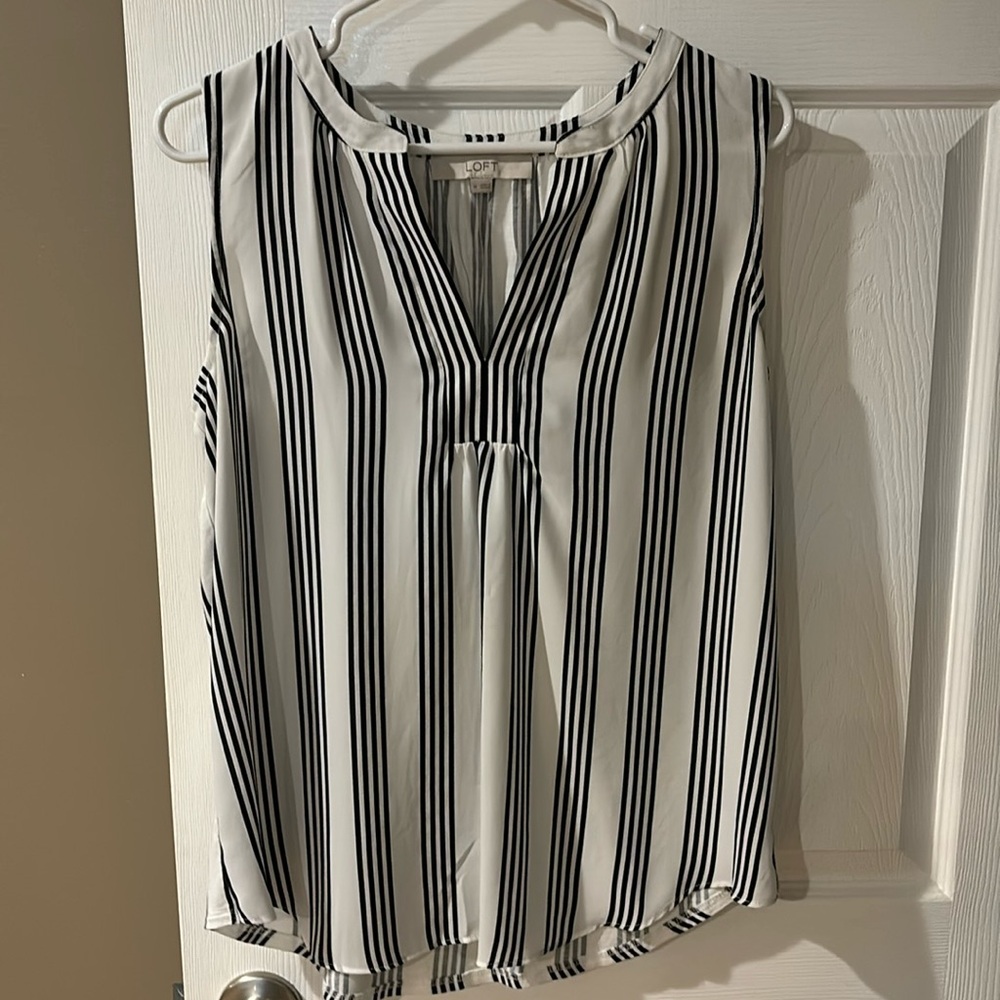 Black/white Loft Sleeveless Blouse